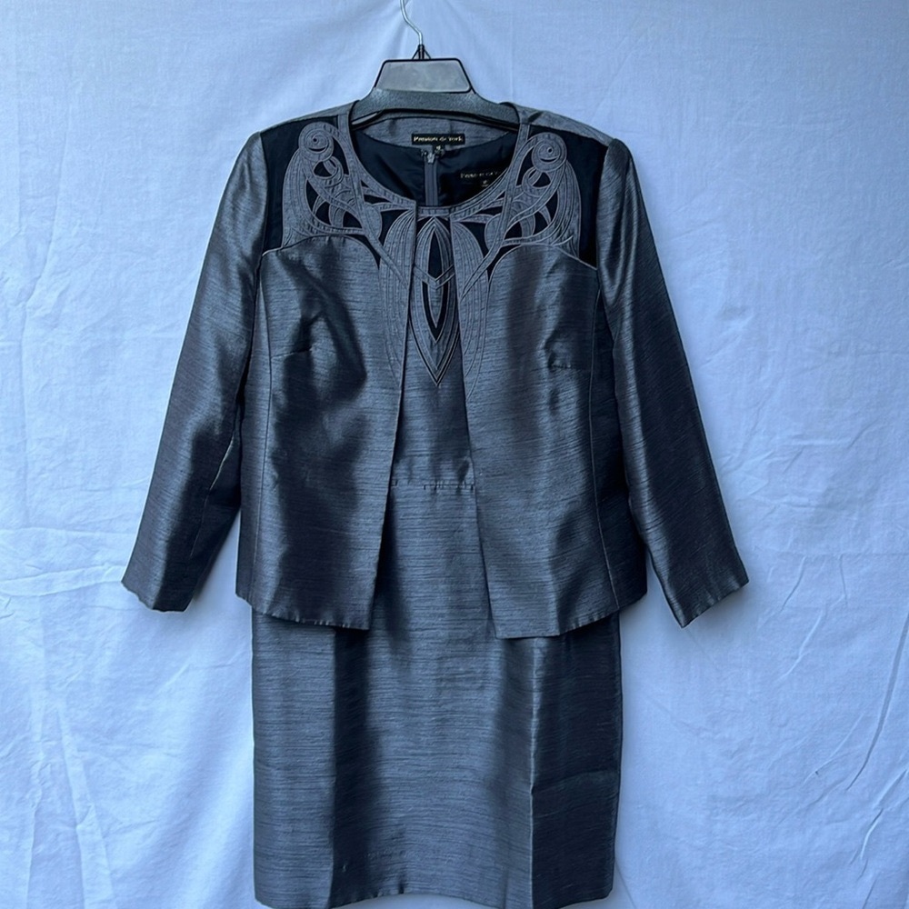 Preston & York Shimmering Gray 2 piece Dress & Jacket. Sz 10/12